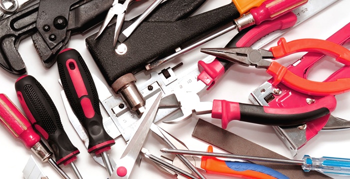 Exposición de herramientas y maquinaria con taladros Bosch en León