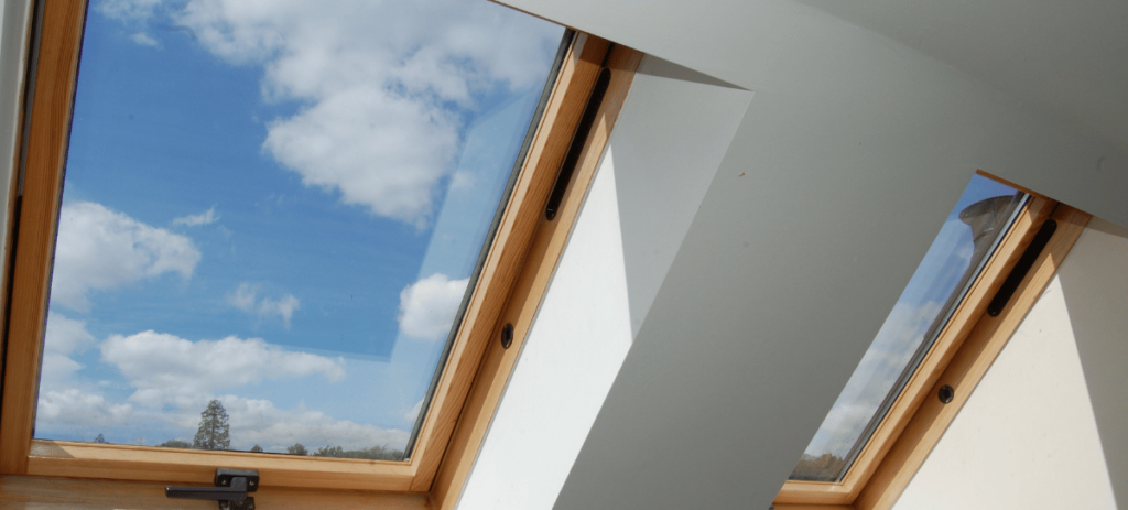 Ventanas de tejado Velux Ventanas de tejado instaladas en una buhardilla