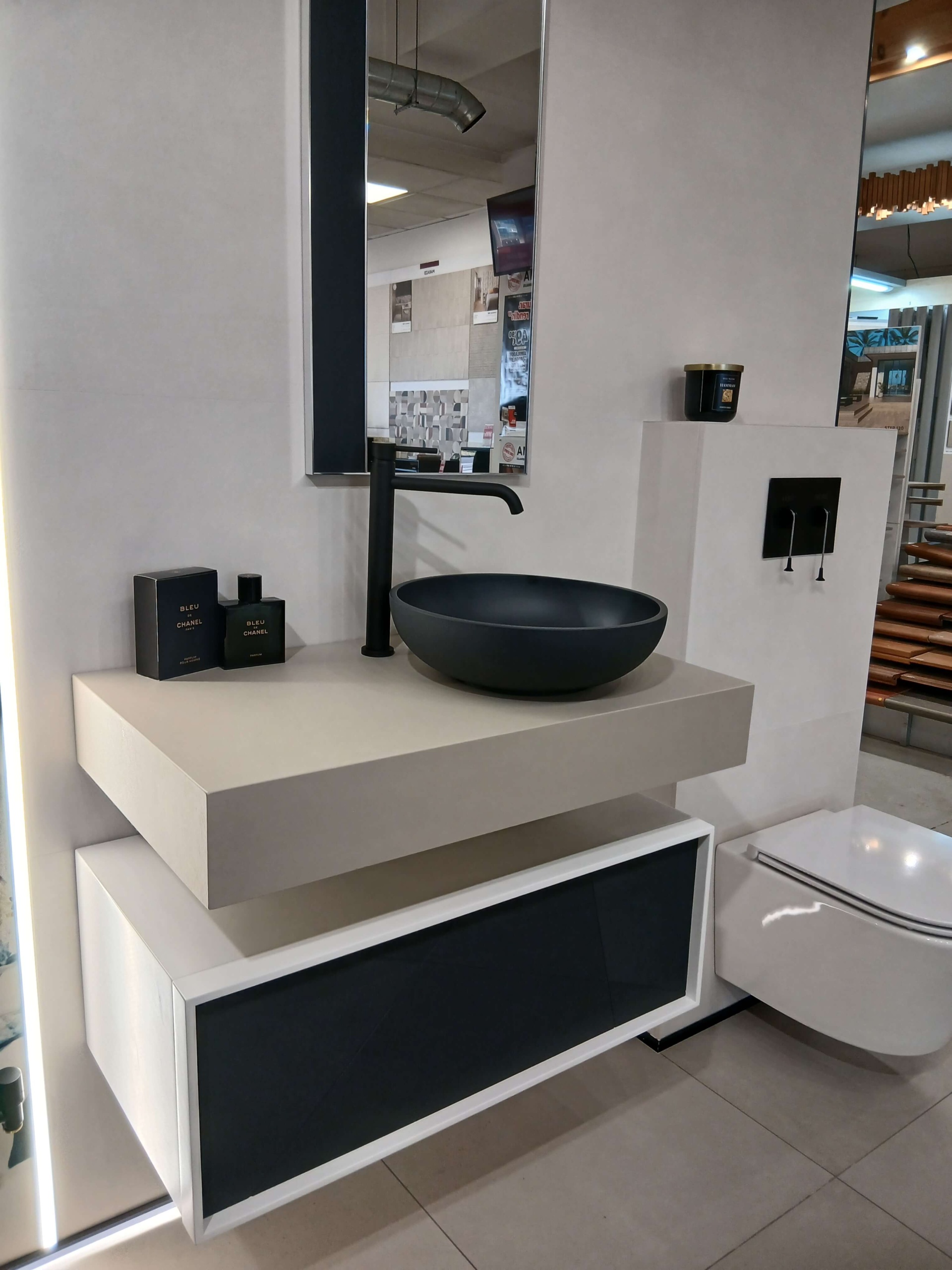 CONJUNTO DE BAÑO PREMIUM: ACQUABELLA ON-TOP & MUEBLE SHOW NEGro