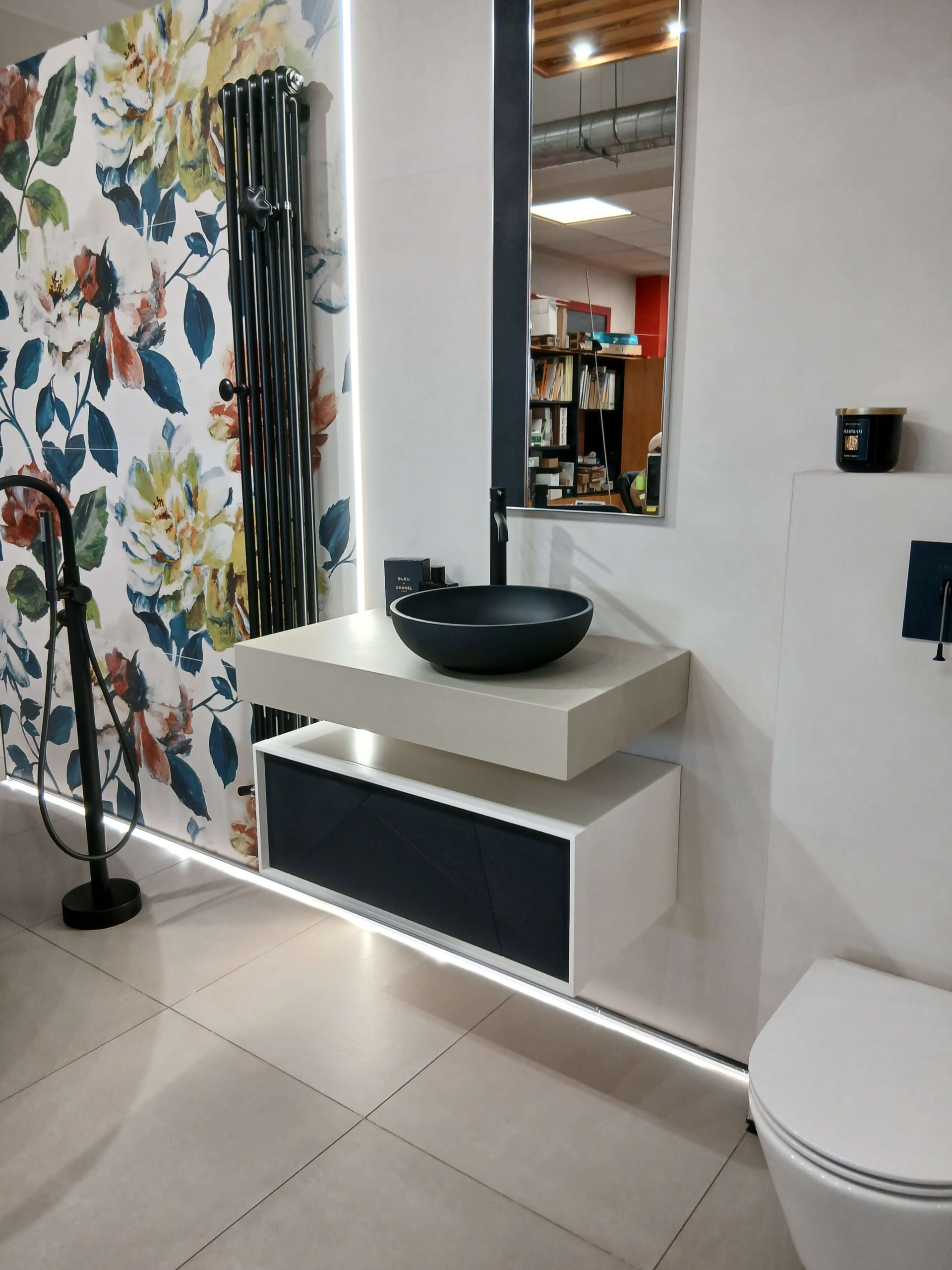 CONJUNTO DE BAÑO PREMIUM: ACQUABELLA ON-TOP & MUEBLE SHOW NEGro - Imagen 2